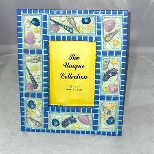 Vintage 80’s coastal grandma - nautical - seashell picture frame  3.5 x 5